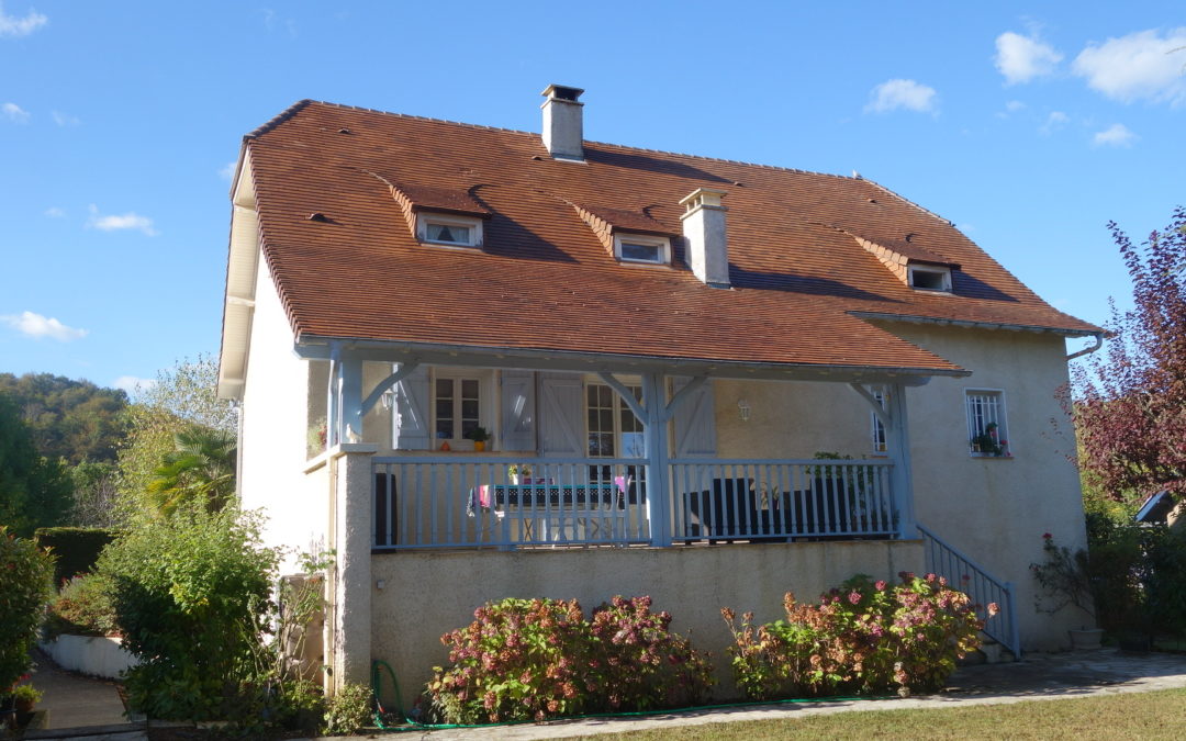 NETTOYAGE D&rsquo;UNE TOITURE EN TUILES PICON